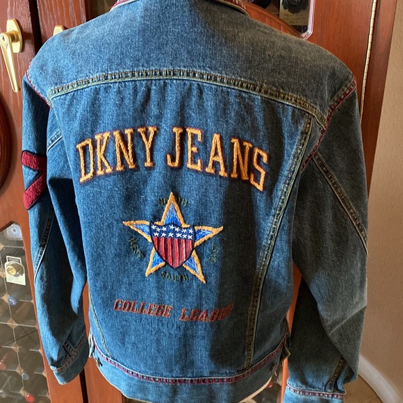Vintage DKNY Jean Jacket size 8 - Picture 8 of 14